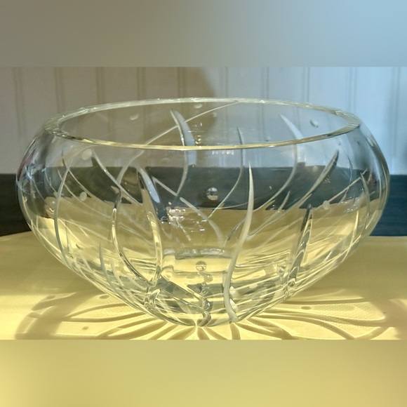 Michael Aram for Waterford Fathom 10” Etched Crystal Centerpiece Bowl - Picture 2 of 8